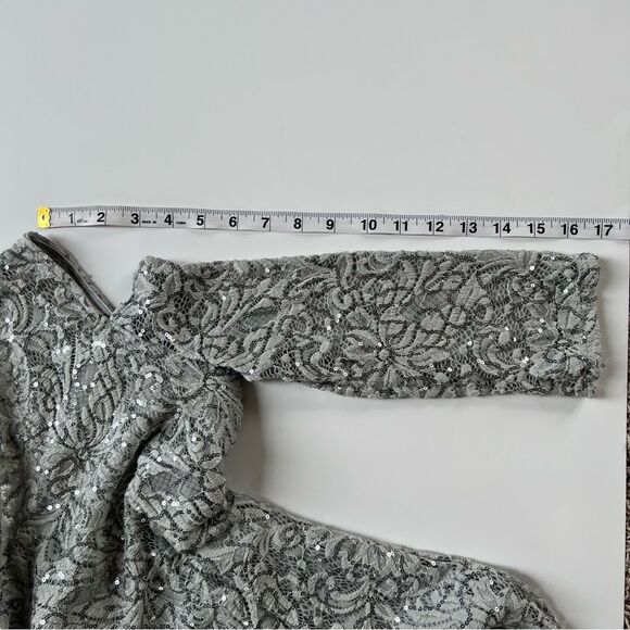 Marina Cold Shoulder Sequin Prom Dress Formal Gown Size 4 - Picture 14 of 16